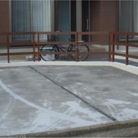 駐車場にソーラーライと設置 駐車場にソーラーライと設置