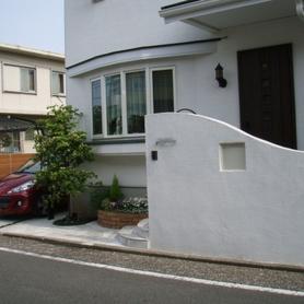 曲線を描いたナチュラルモダンな門周り 曲線を描いたナチュラルモダンな門周り