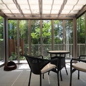 ガーデンルームで雨の日も庭を楽しめるテラスにリフォーム ガーデンルームで雨の日も庭を楽しめるテラスにリフォーム