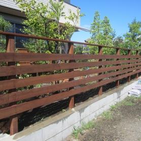 天然素材でウッドフェンス 天然素材でウッドフェンス
