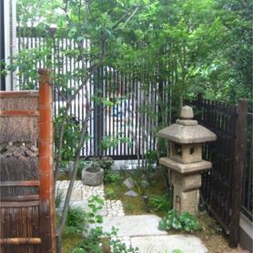 織部灯篭、袖垣 織部灯篭、袖垣