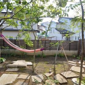 雑木の中でハンモック 雑木の中でハンモック