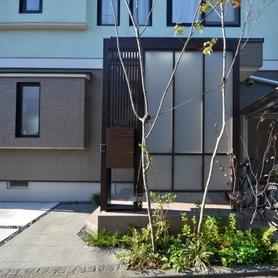 玄関ポーチGスクリーンで目隠しGルーフで雨の日も濡れない外構リフォーム 玄関ポーチGスクリーンで目隠しGルーフで雨の日も濡れない外構リフォーム