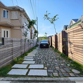 アンティークレンガ敷きの駐車場 アンティークレンガ敷きの駐車場