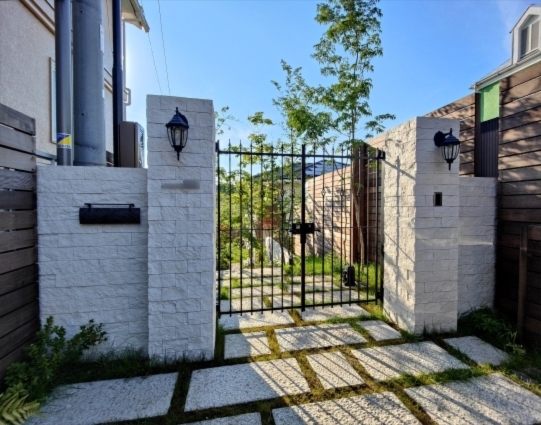 神奈川県横浜市 新築外構 隠れ家レストランのような造り込み過ぎないナチュラルガーデン・エクステリア~冬の景色 H様邸